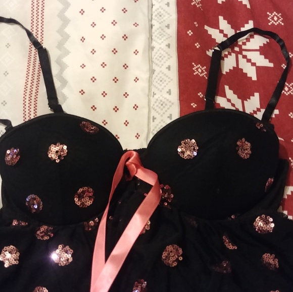 Victoria secret nightie - Picture 2 of 4